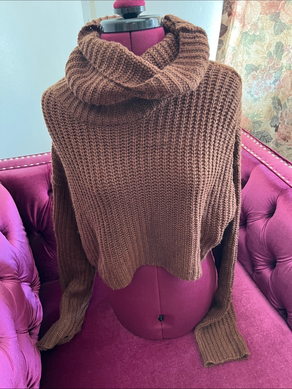 Forever 21 Chocolate Brown Cropped Turtleneck Sweater Medium
